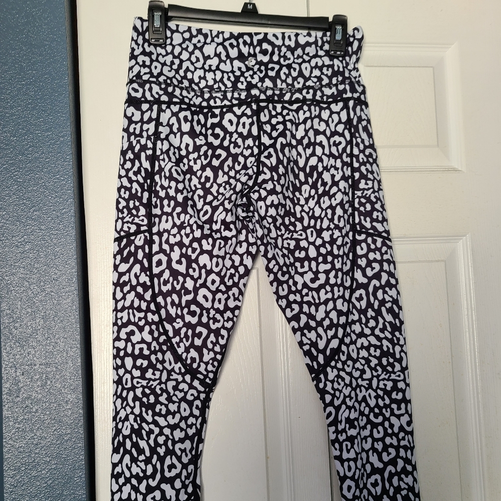 Zyia leggings EUC size 8-10